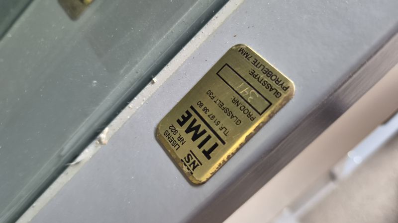 Time glassvegger, brannklasse F30